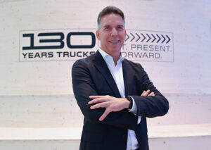 DICV Expands Regional Role as India Anchors New ISEAA Customer Region  DICV Expands Regional Role as India Anchors New ISEAA Customer Region Torsten Schmidt CEO Managing Director Daimler Indi 300x213