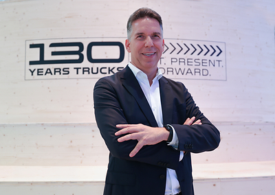 DICV Expands Regional Role as India Anchors New ISEAA Customer Region  DICV Expands Regional Role as India Anchors New ISEAA Customer Region Torsten Schmidt CEO Managing Director Daimler Indi