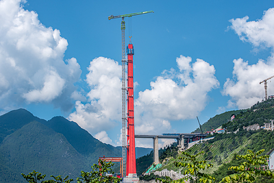Zoomlion Tower Cranes Combine Heavy Lifting and Precision Control for Construction at Height  Zoomlion Tower Cranes Combine Heavy Lifting and Precision Control for Construction at Height 20261023044645EDT image 1