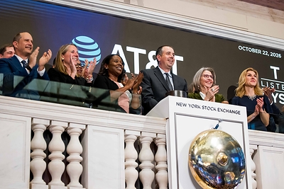 GoDaddy Brings ‘Ink Your Link’ Campaign to NYC: NYSE Content Update  GoDaddy Brings ‘Ink Your Link’ Campaign to NYC: NYSE Content Update NYSE ATT