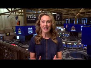 GoDaddy Brings 'Ink Your Link' Campaign to NYC: NYSE Content Update  GoDaddy Brings 'Ink Your Link' Campaign to NYC: NYSE Content Update hqdefault 14 300x225